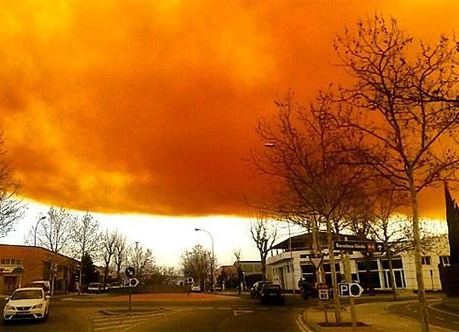 Orange toxic cloud in Spain