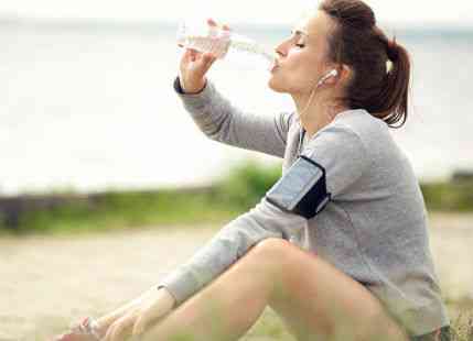 6 Amazing Health Benefits Of Drinking Boiled Water