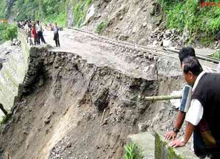 landslides-in-Darjeeling