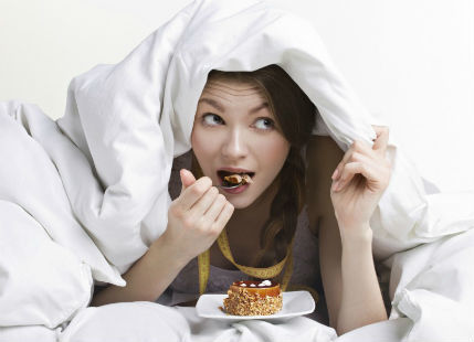 Best and worst ways to snack before sleeping