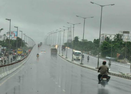 Good showers over East India bring relief from warm weather