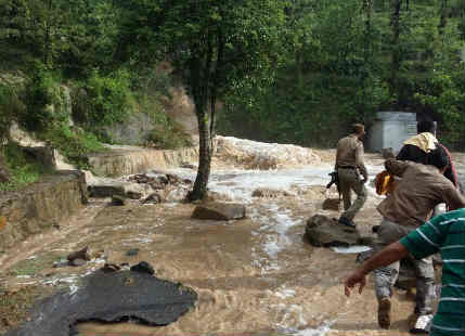 Torrential rains trigger flash floods in Kashmir, 1 dead and 2 missing ...