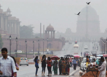 Delhi rajpath rain