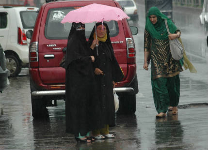 Rains in Pakistan bring marginal relief from heatwave | Skymet Weather ...