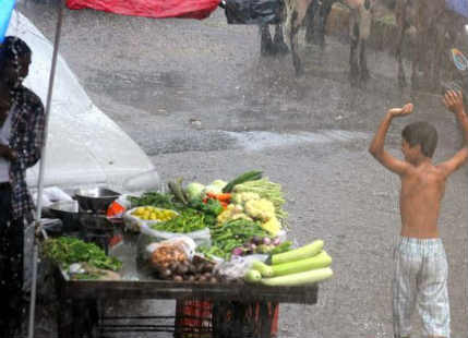 Satna records three digit rains for third consecutive day