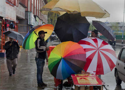 Jammu and Kashmir receives good Monsoon showers, rain deficiency reduces