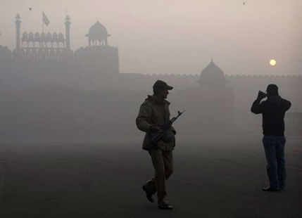 Delhi Fog: Delhi witness fog in pockets, dense fog expected tomorrow