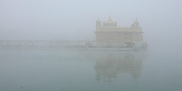 Amritsar, Lucknow and Gwalior continue to witness very dense fog