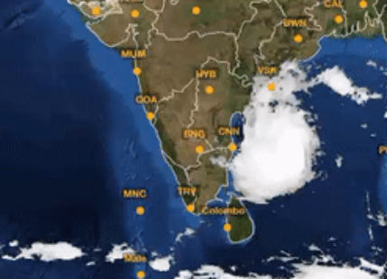 MUST WATCH: Cloud build up of very severe cyclone Vardah