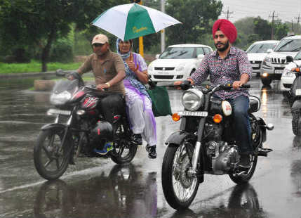 Thundering activity to bring rain over Punjab, Haryana
