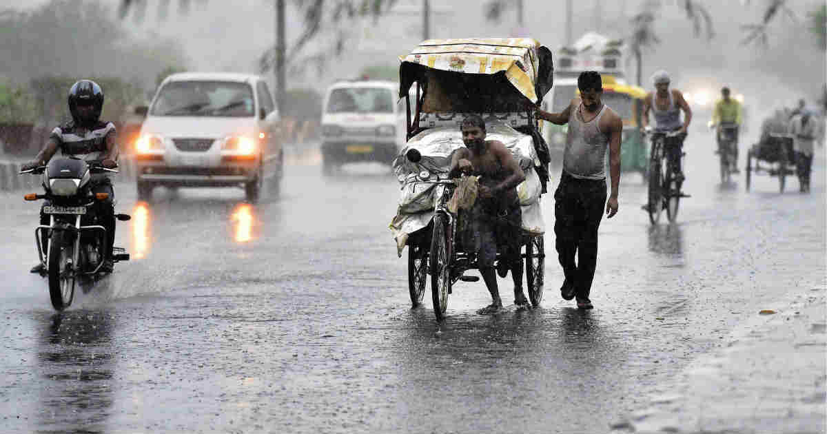 Rains to continue in Andhra Pradesh, to reduce over Odisha Skymet