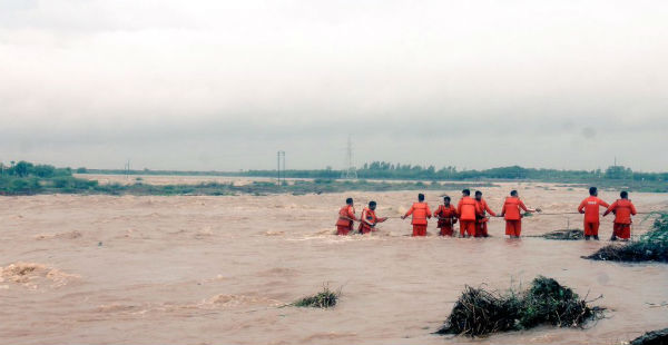 Surendranagar-floods-gujarat-india-july_Floodlist 600 2