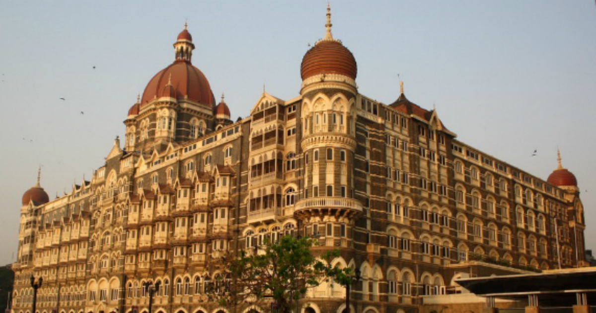 Отель мумбаи похожие. Отель Тадж в Мумбаи. Тадж Махал Палас. Мумбаи красный дворец. Мумбаи вилла дворец.