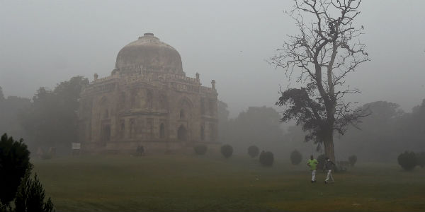 Smog in Delhipost