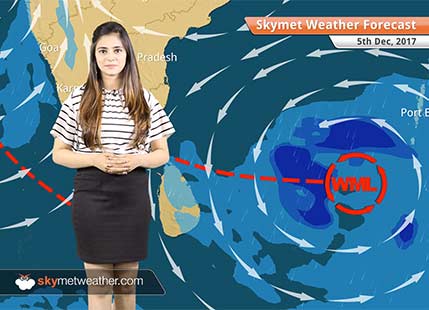 Weather Forecast for Dec 5: Cyclone Ockhi to give rain in Mumbai, Gujarat; Delhi Pollution to persist