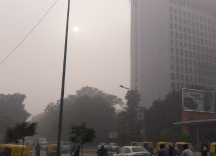 Fog in Delhi 600