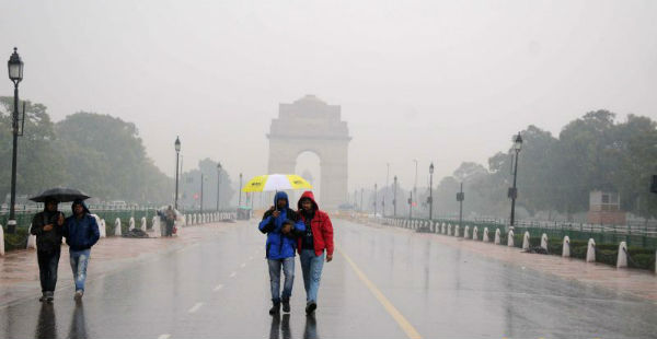 Delhi Rain-at-india-gate