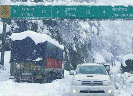 Snowfall in Kashmir and Himachal
