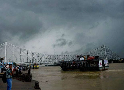 Upcoming low pressure area to give more rains over Kolkata