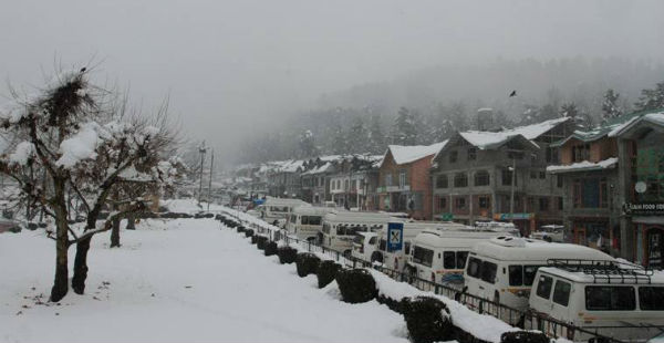 Snowfall-in-valley- The Indian Express 600