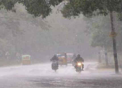 Heavy hailstorm, rain in Delhi and NCR likely