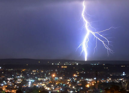 Lightning in Agra