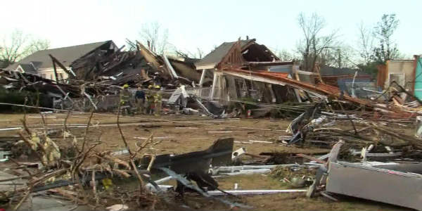Tornadoes kill 22 people injure dozens in Alabama and Georgia art
