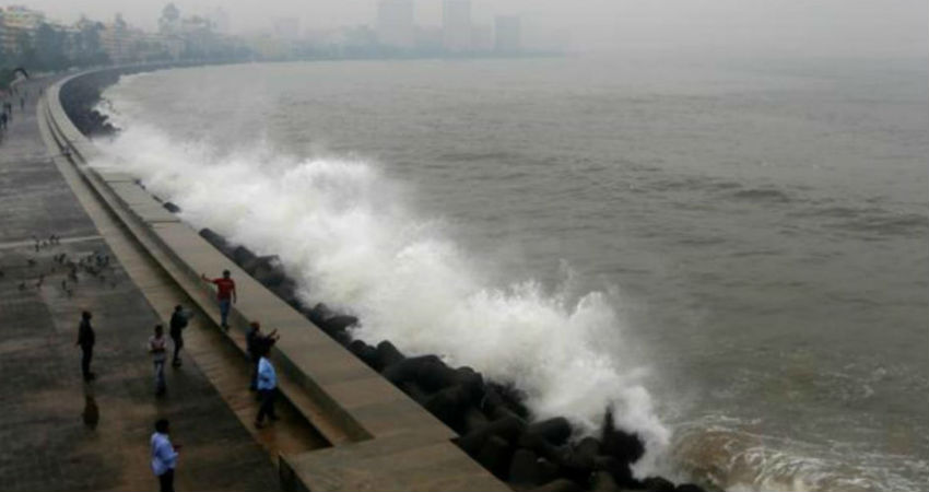 Mumbai rains cyclone Vayu 