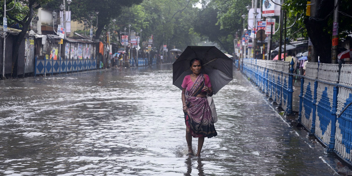 Rain in West Coast Heavy Monsoon rains in Ratnagiri, Harnai, Colaba, Alibag, Goa and Honavar