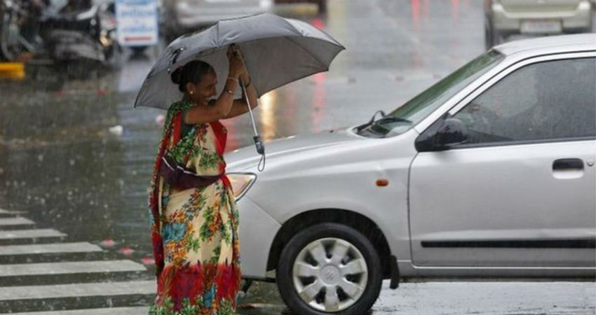 rain in Gujarat umbrella 