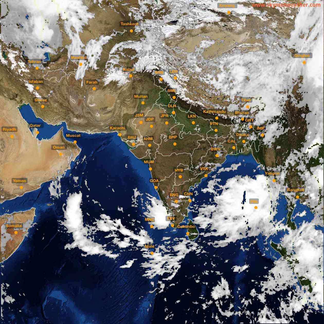 Latest INSAT Weather Satellite Image of India - Infrared Map - 11:00 IST on 17 May 2026